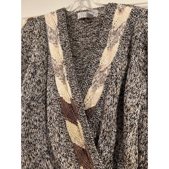 Vintage NANNELL V-NECK HAND KNIT SWEATER WITH PADDED SHOULDERS - SIZE S - Picture 2 of 8